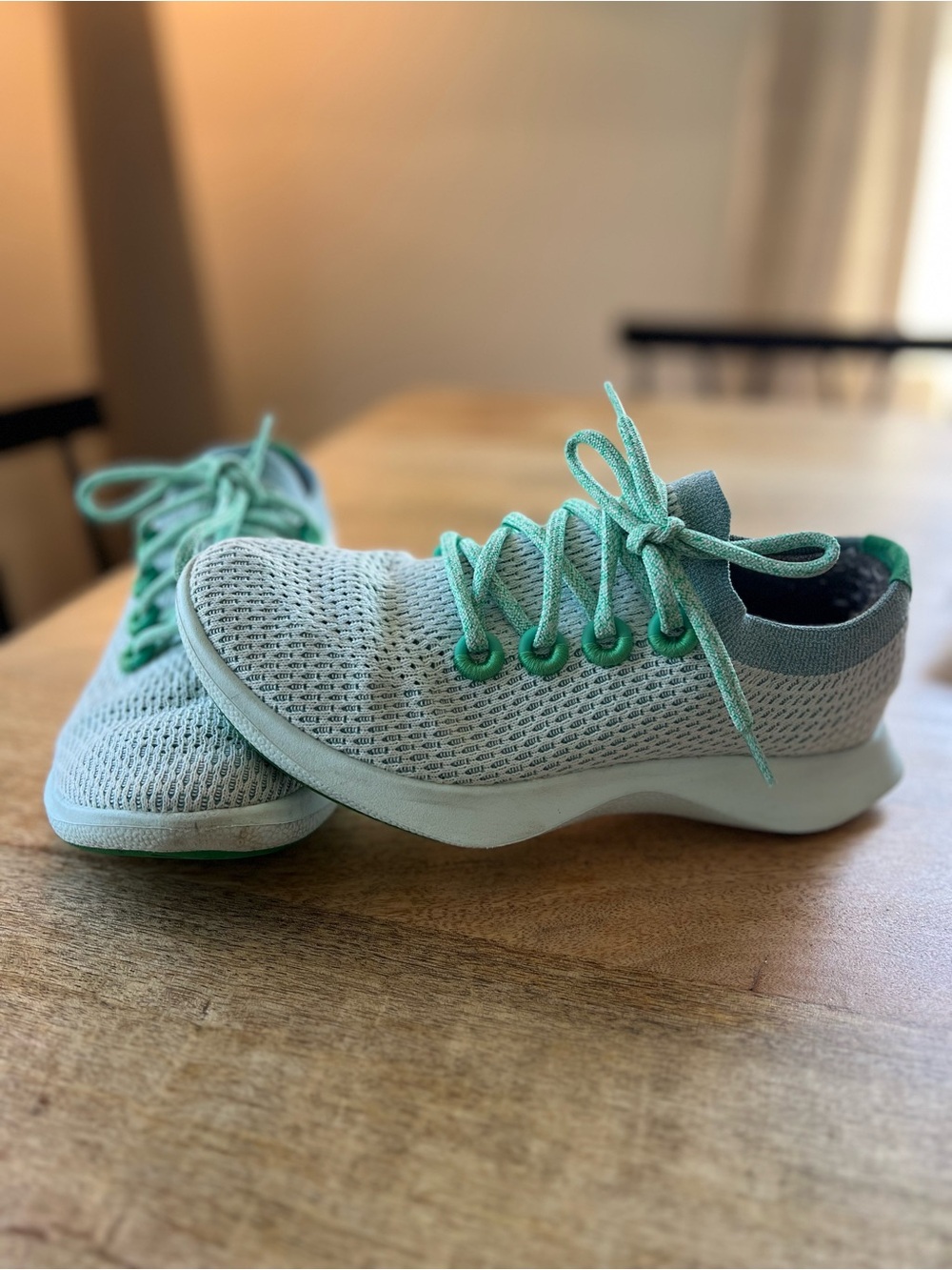 Allbirds Women’s Tree Dasher 1 size 7.5 Green(light blue sole)